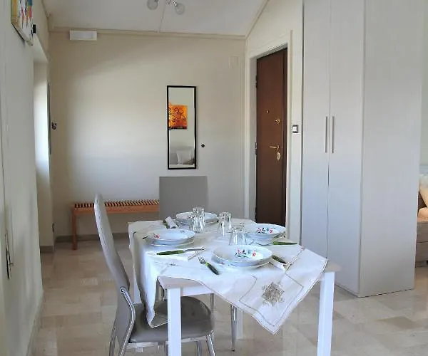Apartamento Attico Luminoso Terrazza Metro A Aria Cond Wifi Roma